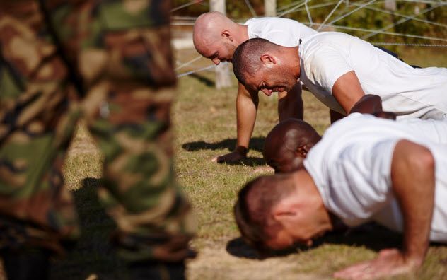 4-drop-soldiers_62229368_SMALL