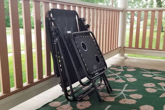 Amazon Basics Textilene Outdoor Zero Gravity Chairs