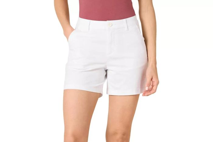 Amazon Essentials Women's Mid-Rise Slim 5-Inch Inseam Khaki Shorts