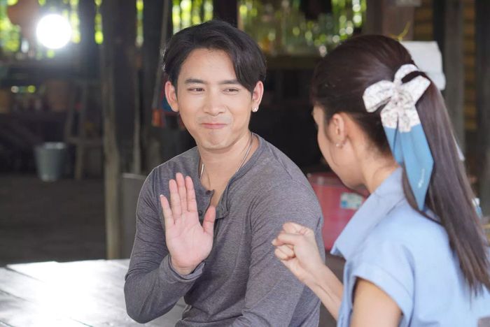 เบิ้ล ปทุมราช และ ซาร่า ชัชชญา เปิดกล้องละคร
