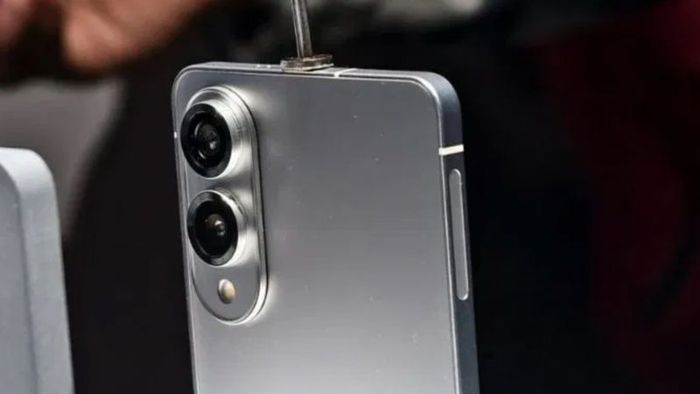 Galaxy S25 Edge là một trong những mẫu điện thoại đáng chú ý của Samsung, với các tính năng cao cấp và thiết kế ấn tượng.