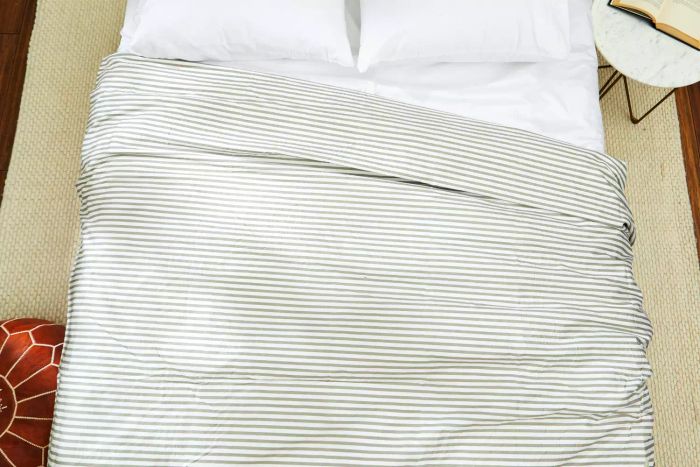 Jellymoni 100% Natural Cotton Duvet Cover showcased on a bed