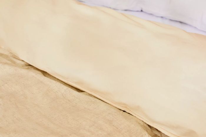A close-up view of the fabric of the Southern Living Simplicity Collection Tanner Duvet Cover.