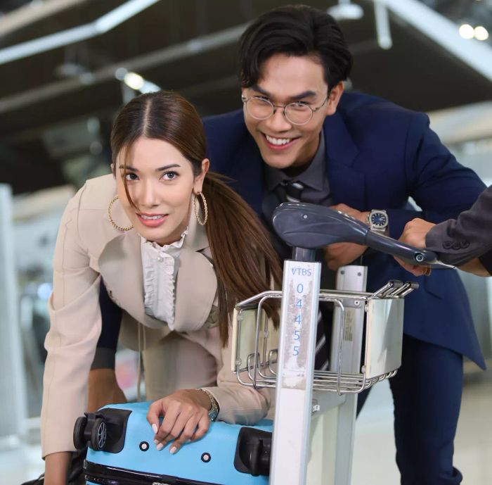 “เกรซ-พัชร์สิตา” ต้องวิ่งหนีสุดชีวิต หลังถูก “โอ๊ต-รัฐธีร์” ลวนลามกลางสนามบิน ในเรื่อง “รักแท้แซ่บหลาย”
