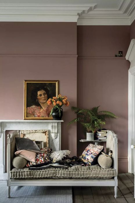 Crown molding in the living room