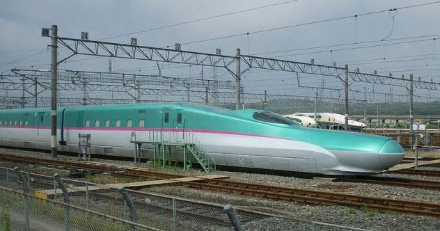 8-kamikaze-train