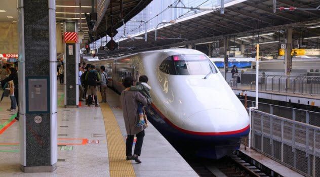 1a-japanese-train-right-on-schedule-518883466