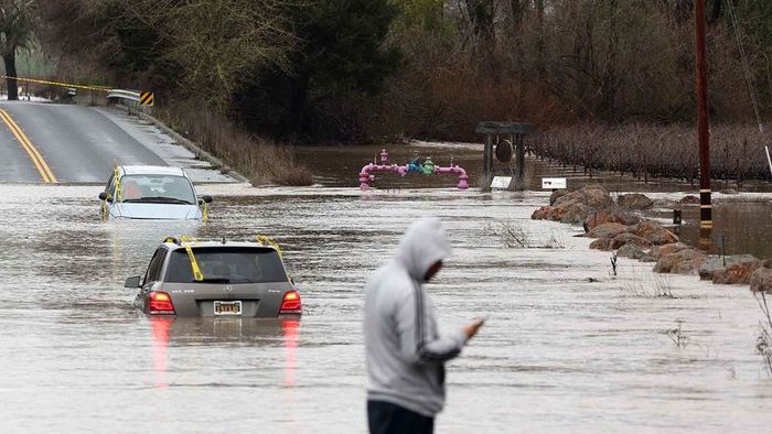 Flooding in California