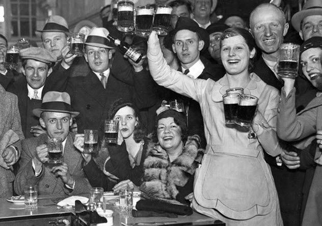 4-women-freedom-speakeasies