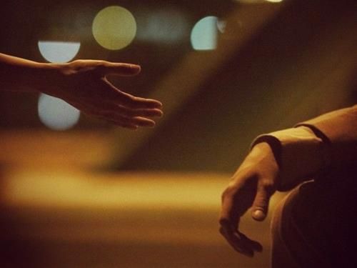 Dấu hiệu 12 chòm sao đã thực sự buông bỏ một người là gì