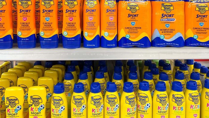 Your Sunscreen Could Be Spraying Benzene on Your Skin