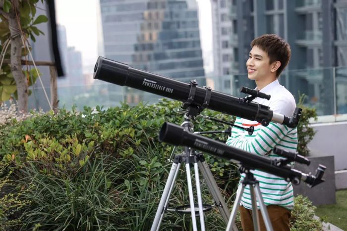 คู่จิ้น “โอห์ม-ฟลุ้ค” ยังคงส่งความฟินผ่านการกอดและความรักที่ไม่อาจต้านทานได้ ในซีรีส์ 