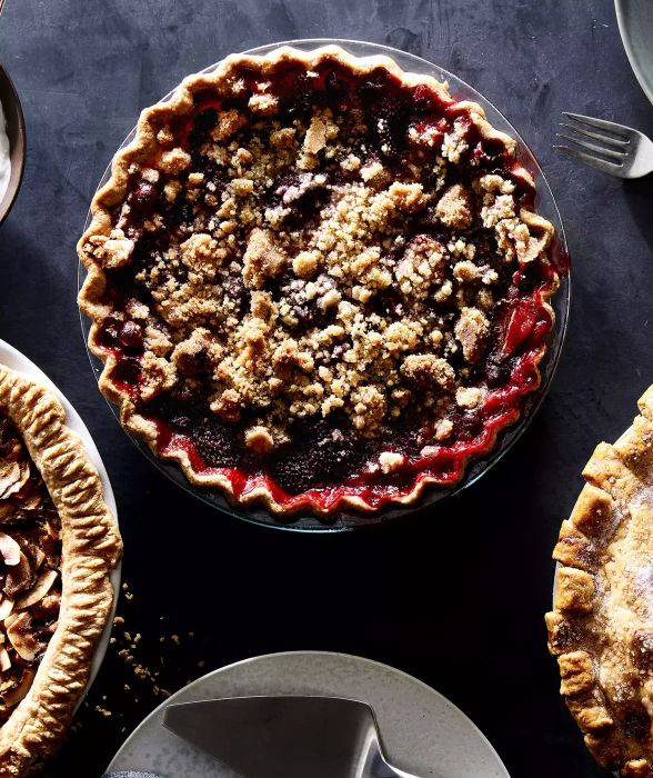 Cranberry-Strawberry Crumb Pie