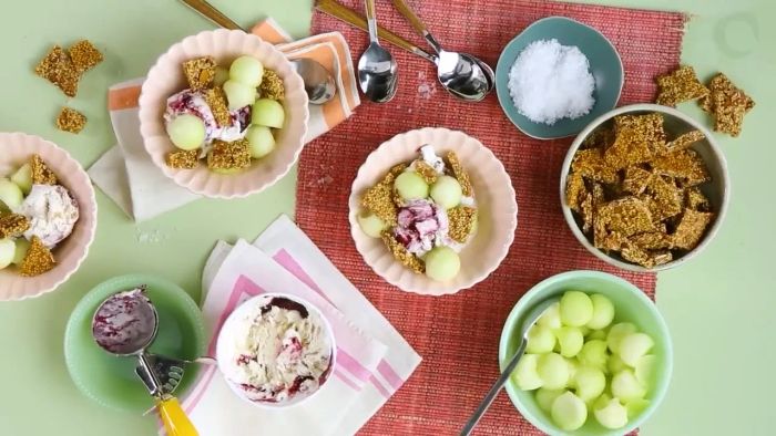 Blackberry and Honeydew Ice Cream Sundaes