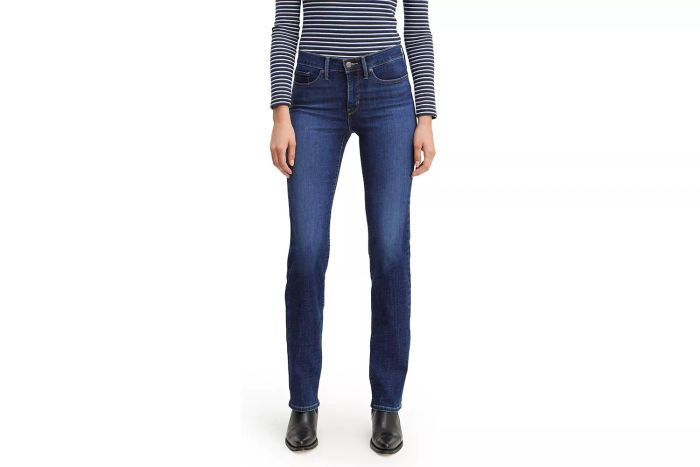 Amazon offers Levi's Women's 314 Shaping Straight Jeans