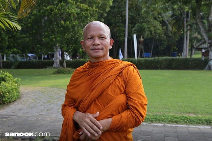พระมหาเถระคำใส สุมโน