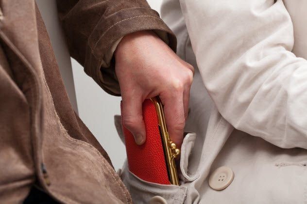 2a-pickpocket-187975321