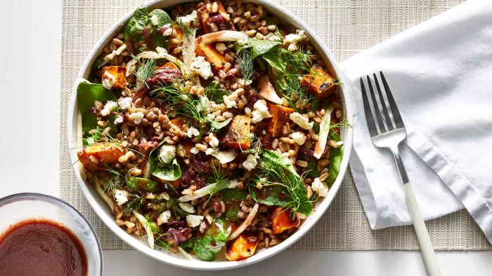 farro-bowl-with-pomegranate-vinaigrette-Mytour-RS1119DIN005