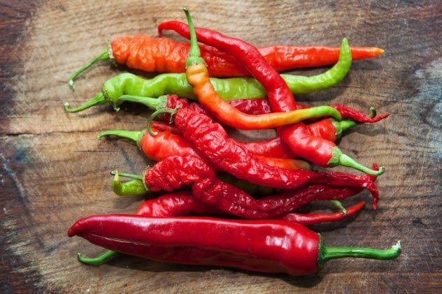 9a-hot-peppers-485773748