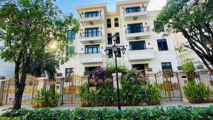 Biệt thự Victoria – Bason được ví như viên kim cương lấp lánh giữa trung tâm Sài Gòn.
