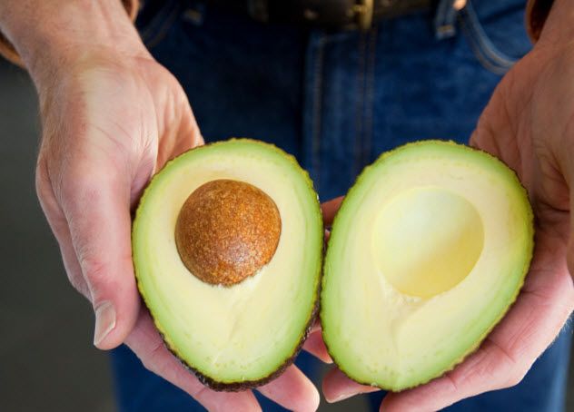 7-man-with-avocado_000011263121_Small