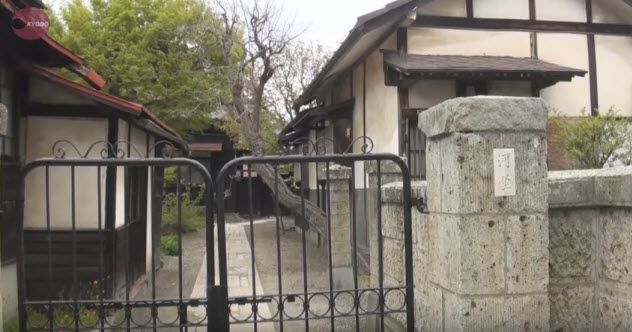 8-kono-house-aum-parked