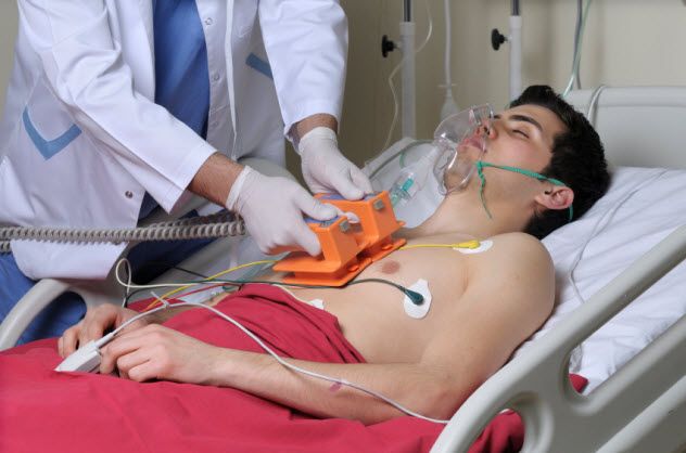8-er-cpr_000008916670_Small