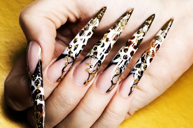 7- Fingernails