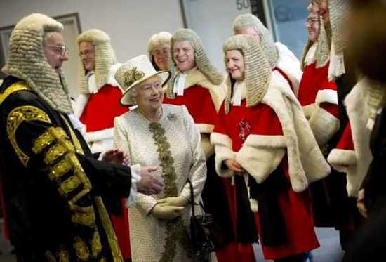 Queen's Court