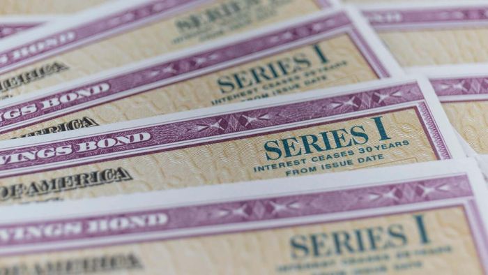 Why It's a Smart Move to Invest in Series I Bonds at This Moment
