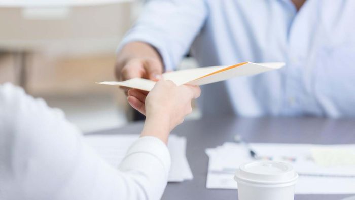 How to Weigh a Benefits Package Before Committing to a Job Offer