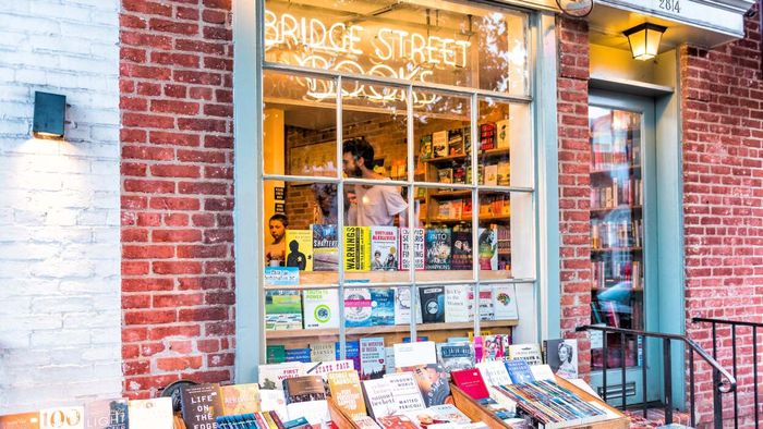 Why It's Important to Back Your Local Bookstore