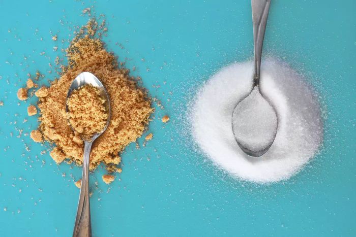 The difference between brown sugar and white sugar
