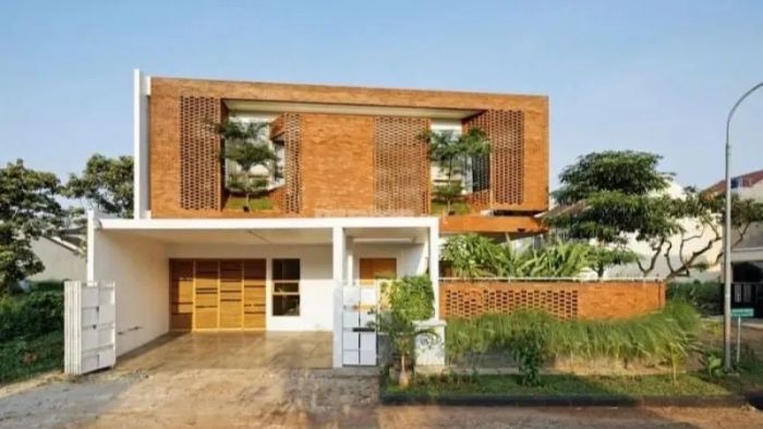 Mẫu 11: Biệt thự nổi bật với sắc màu nâu đỏ quyến rũ, tạo nên vẻ đẹp nổi bật