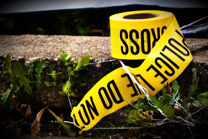 File:Police Line Curb Police Tape 3912300267 8c2b94756f o.jpg