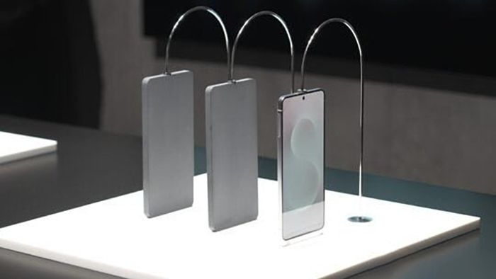 Mặt lưng Galaxy S25 Edge được làm từ gốm