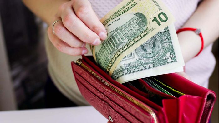 How to Build Your Own 60/40 Budget Strategy