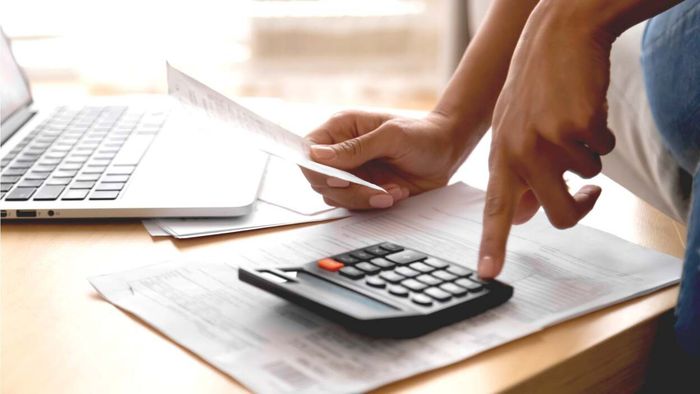 Find the ideal repayment plan for your student loans with this calculator