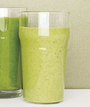 Kale Smoothie With Pineapple and Banana