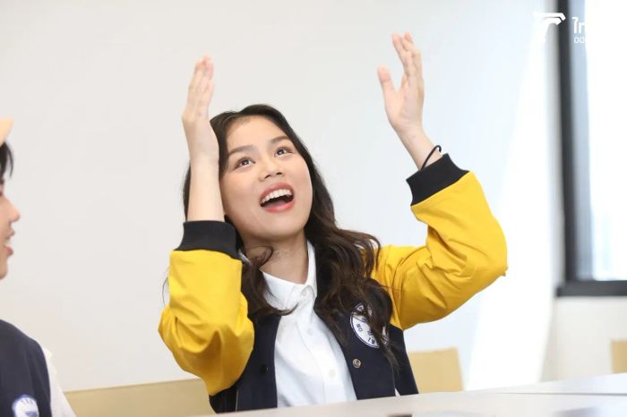 Yes Indeed จากการเล่นดนตรีเปิดหมวก สู่การเป็นศิลปินรุ่นใหม่ที่เต็มเปี่ยมไปด้วยความสามารถและพร้อมพิสูจน์ตัวเอง
