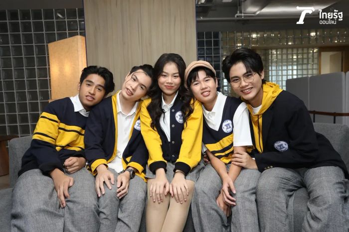 Yes Indeed วงดนตรีจากการเล่นดนตรีเปิดหมวก ที่พร้อมก้าวขึ้นมาเป็นศิลปินรุ่นใหม่เพื่อแสดงความสามารถให้ทุกคนได้เห็น