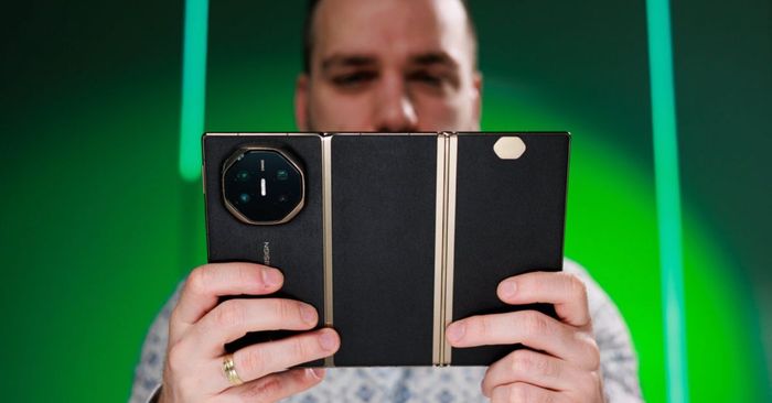 Huawei Mate XT