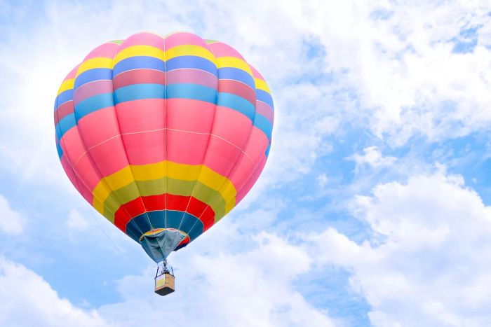 mothers-day-activities-hot-air-balloon-Mytour-GettyImages-654448330