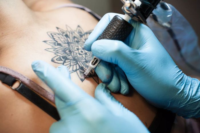 mothers-day-activities-tattoo-Mytour-GettyImages-483203808
