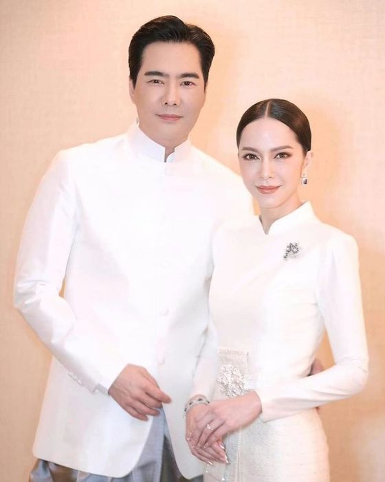 เคลลี่ ธนะพัฒน์ แต่งงาน