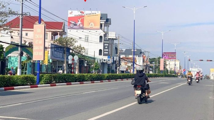 Hệ thống giao thông quanh ngã tư Phú Văn đang phát triển đồng bộ, tạo thuận lợi cho các hoạt động di chuyển.