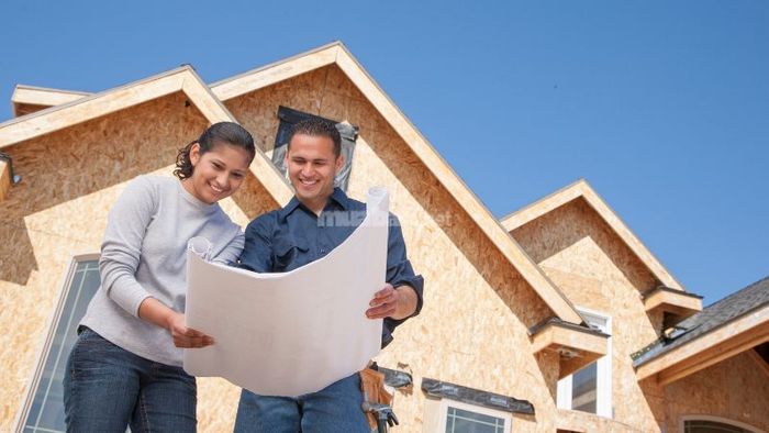 Chọn thời điểm xây dựng hợp lý sẽ giúp bạn tiết kiệm được chi phí đáng kể.