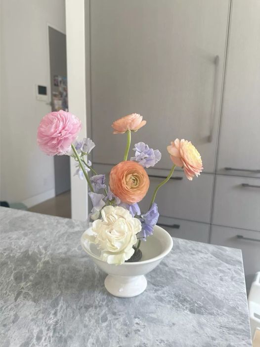 Ikebana-Inspired Floral Arrangement