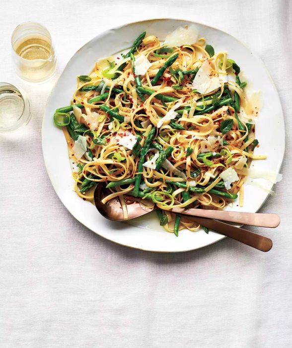 Fettuccine with Asparagus, Leeks, and Mint