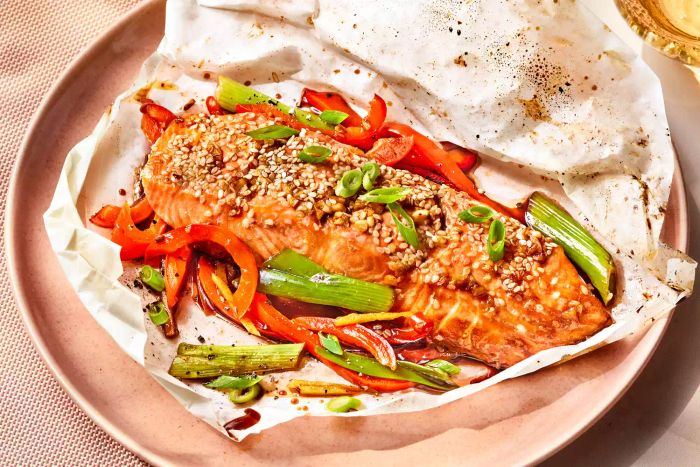 Honey-Soy Ginger Salmon en Papillote
